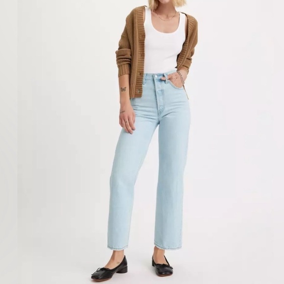 Levi’s Ribcage Straight Ankle Women’s Jean in Ojai Shore - Light Wash - Picture 1 of 9